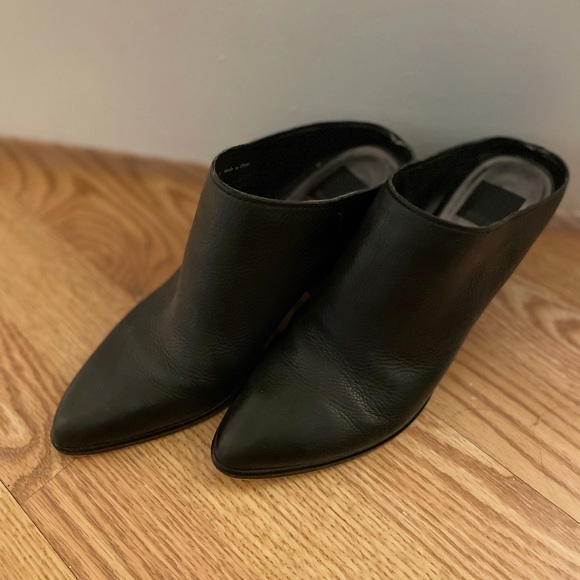 Backless Boots with Pointed Toe - Picture 2 of 4